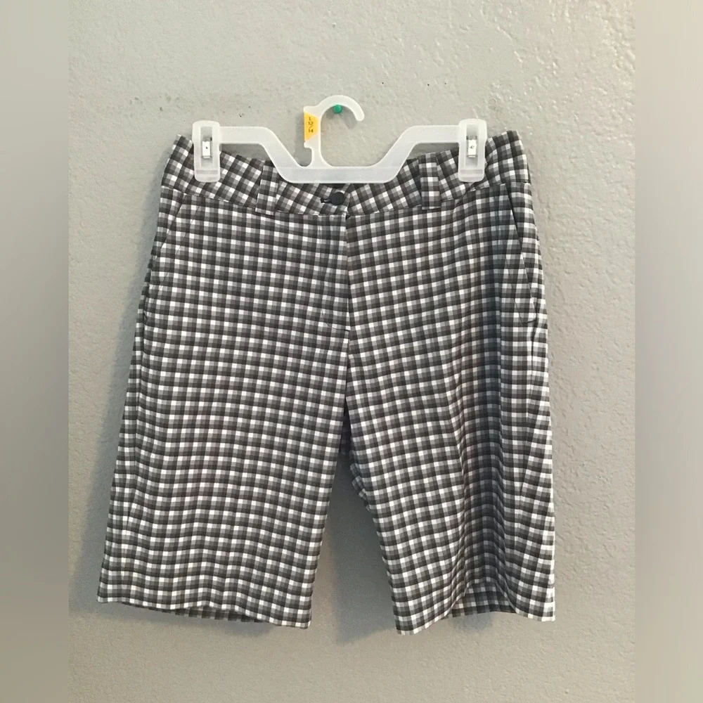- Nike Golf Shorts NWT